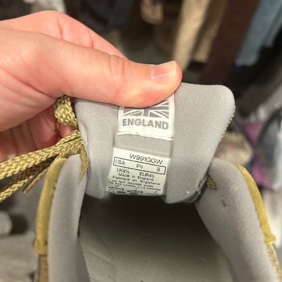 New Balance Specialty Green Suede 991s - Picture 7 of 7